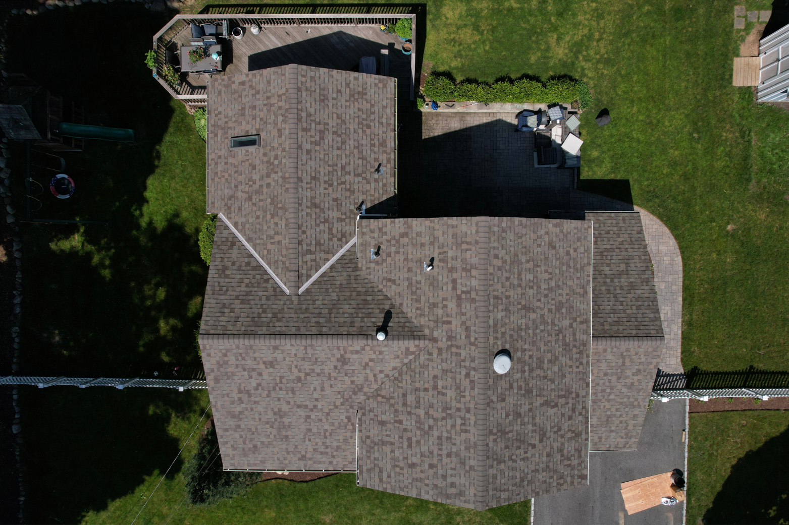 Asphalt roofing process – finished roof