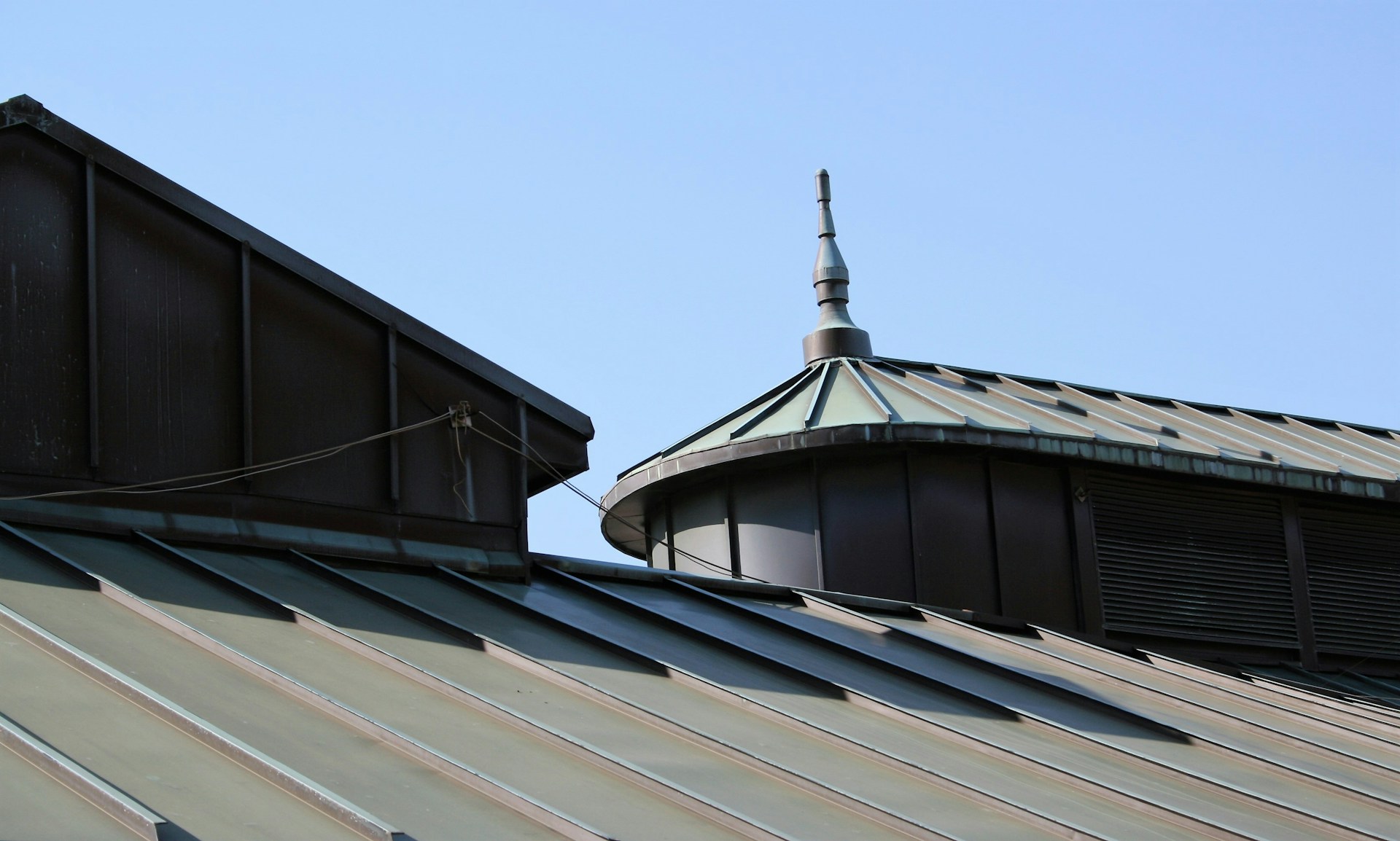 Metal Roofer in Old Tappan, NJ.